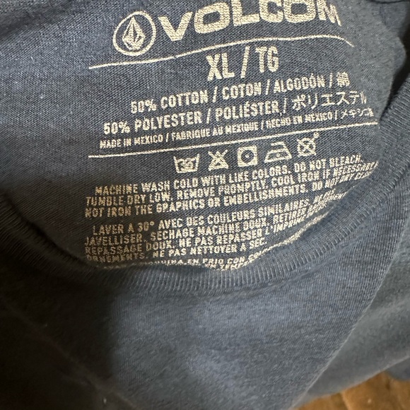 Men’s Volcom t-shirt XL - Picture 3 of 3